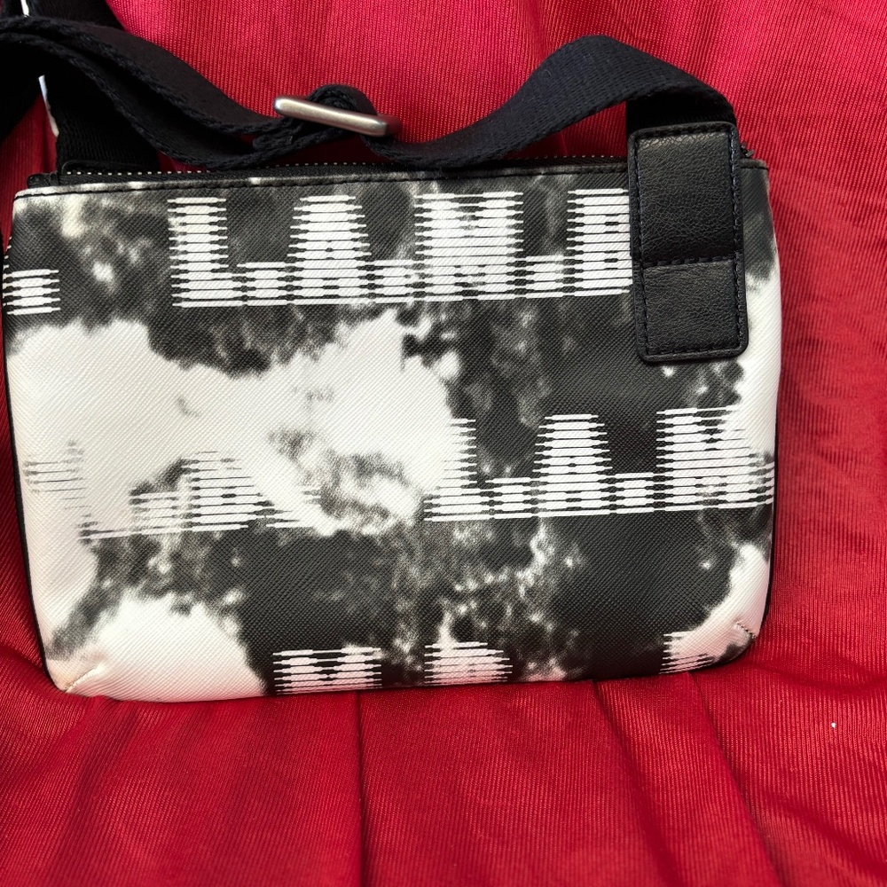 L.A.M.B. LAMB Purse Crossbody - Picture 4 of 12